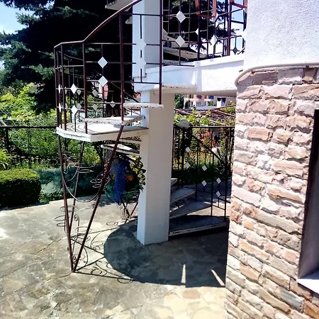 Villa Eco Park *